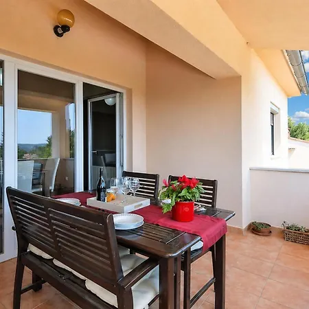 Lovely Overlooking The Sea - Appartement Banjole