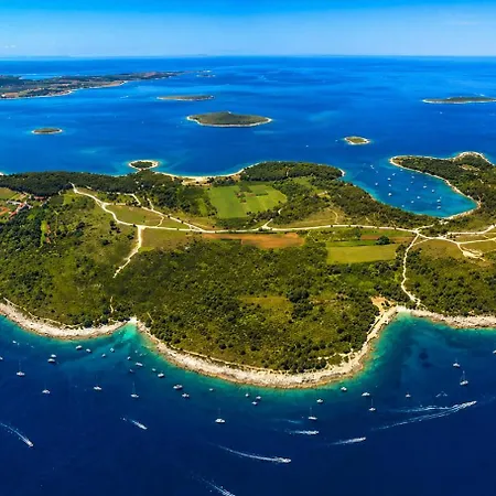 Lovely Overlooking The Sea -